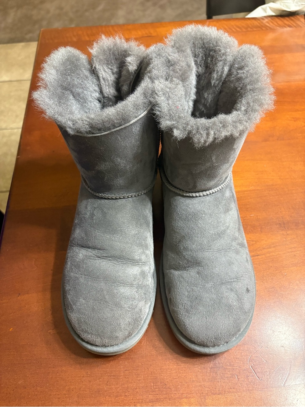 UGG Classic Short Suede Winter Boots in Gray